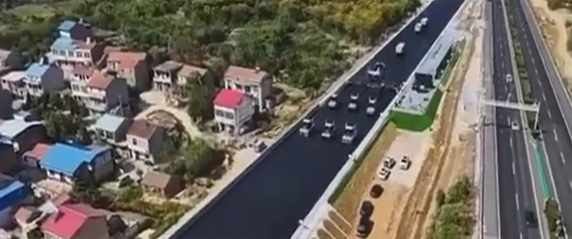 CHINA a construit prima autostradă din lume fără ajutorul muncitorilor, ci doar cu mașini autonome, roboți și drone