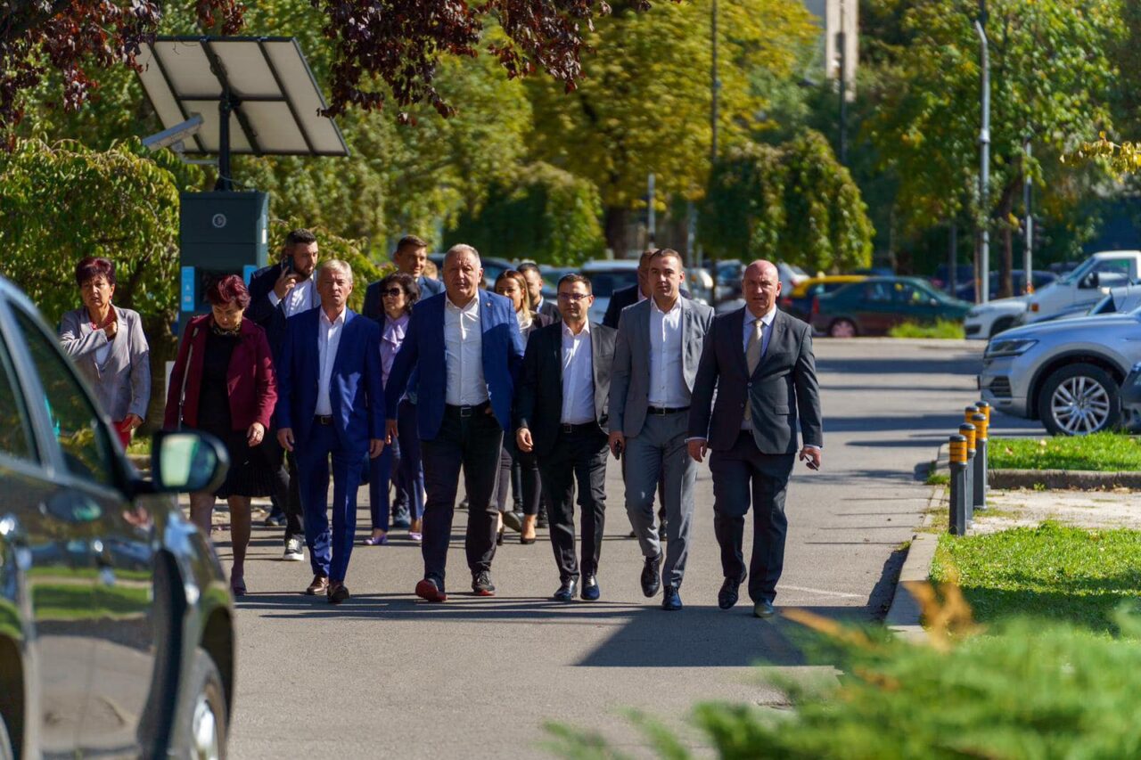 Ministrul DIGITALIZĂRII a depus semnăturile la Biroul Electoral, pentru un nou mandat de deputat: Cu încrederea celor 35.000 de bistrițeni