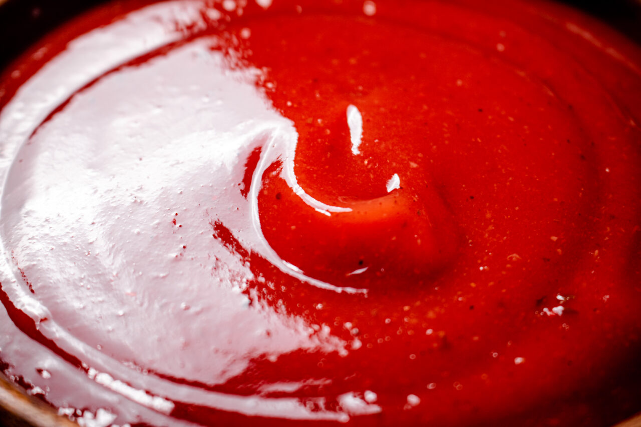 Cum prepari cea mai bună rețetă de ketchup acasă. Ingredientul secret care trebuie pus pentru un plus de savoare