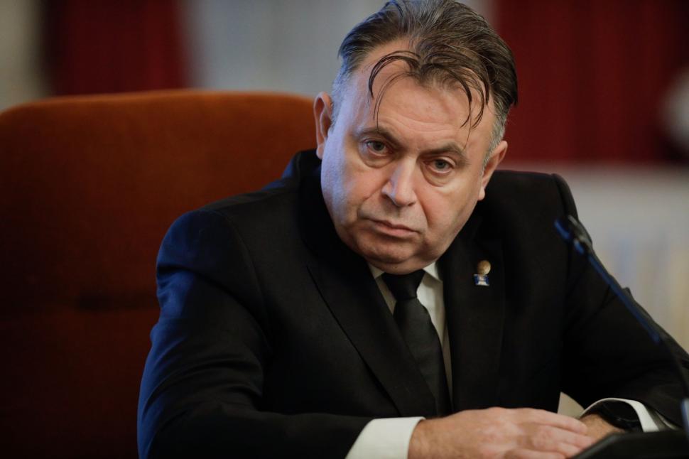 Nelu Tătaru (PNL), ridicat de procurorii DNA. Fostul MINISTRU al Sănătății, suspectat de peste 100 de acte de luare de mită