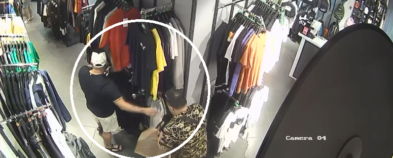 Cum au reușit trei persoane să FURE îmbrăcăminte de 4.600 de lei dintr-un mall din sectorul 4. Momentul a fost surprins de camerele de supraveghere