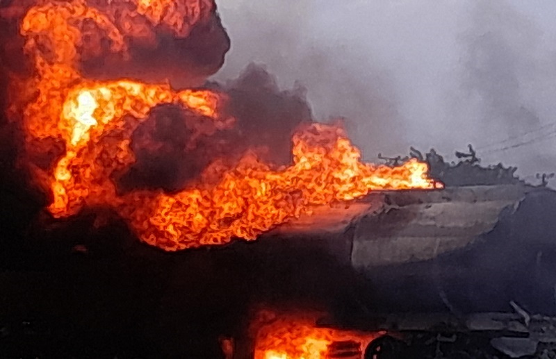 Cel puțin 94 de oameni au murit după ce o cisternă încărcată cu combustibil a explodat în Nigeria