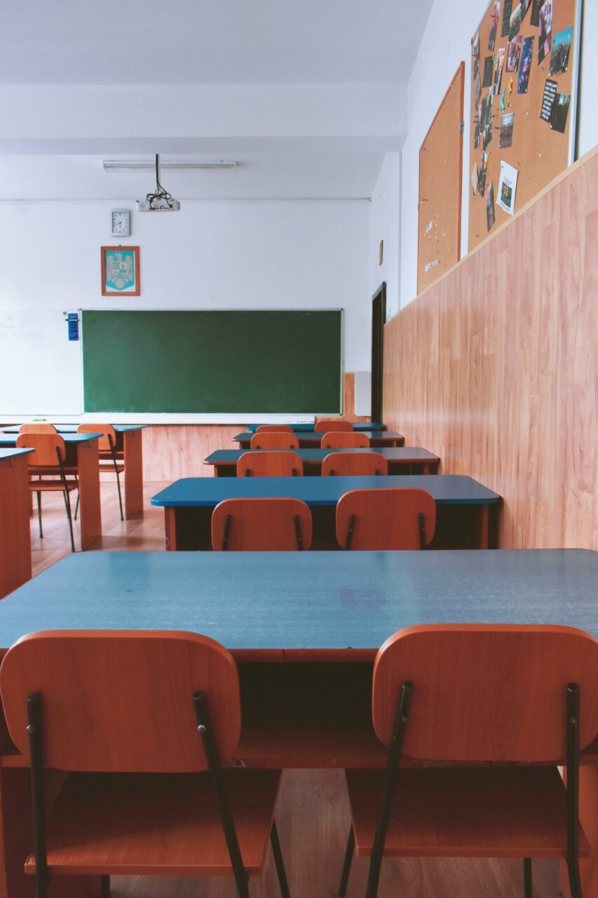 Joi, 17 aprilie, ultima zi de școală înainte de VACANȚĂ. Ce trebuie să știe elevii și părinții