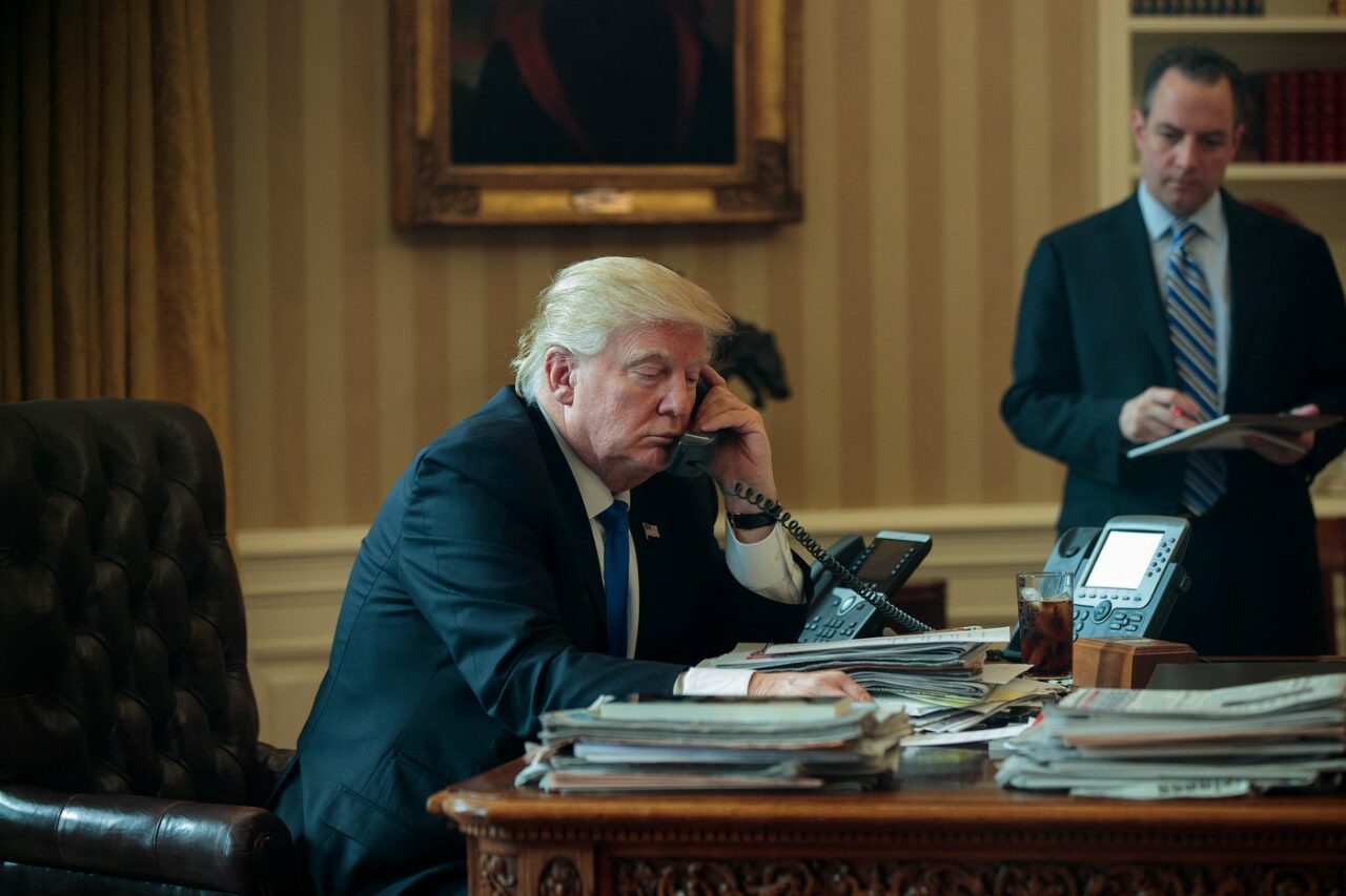 Casa Albă: Dacă Donald Trump a discutat cu Vladimir Putin de la sfârșitul mandatului, situația e îngrijorătoare