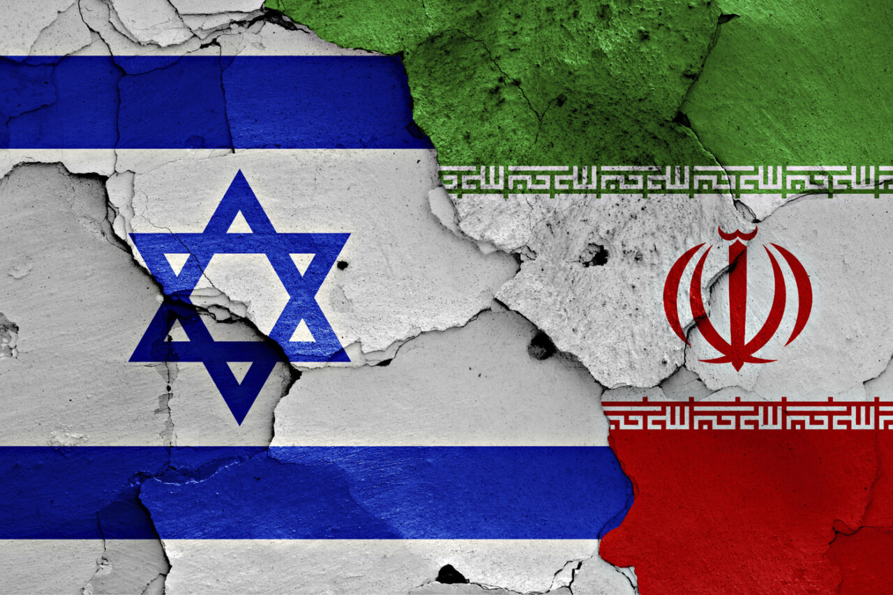 Ayatollahul Khamenei AVERTIZEAZĂ din nou Israelul /Premierul Marii Britanii cere evitarea războiului