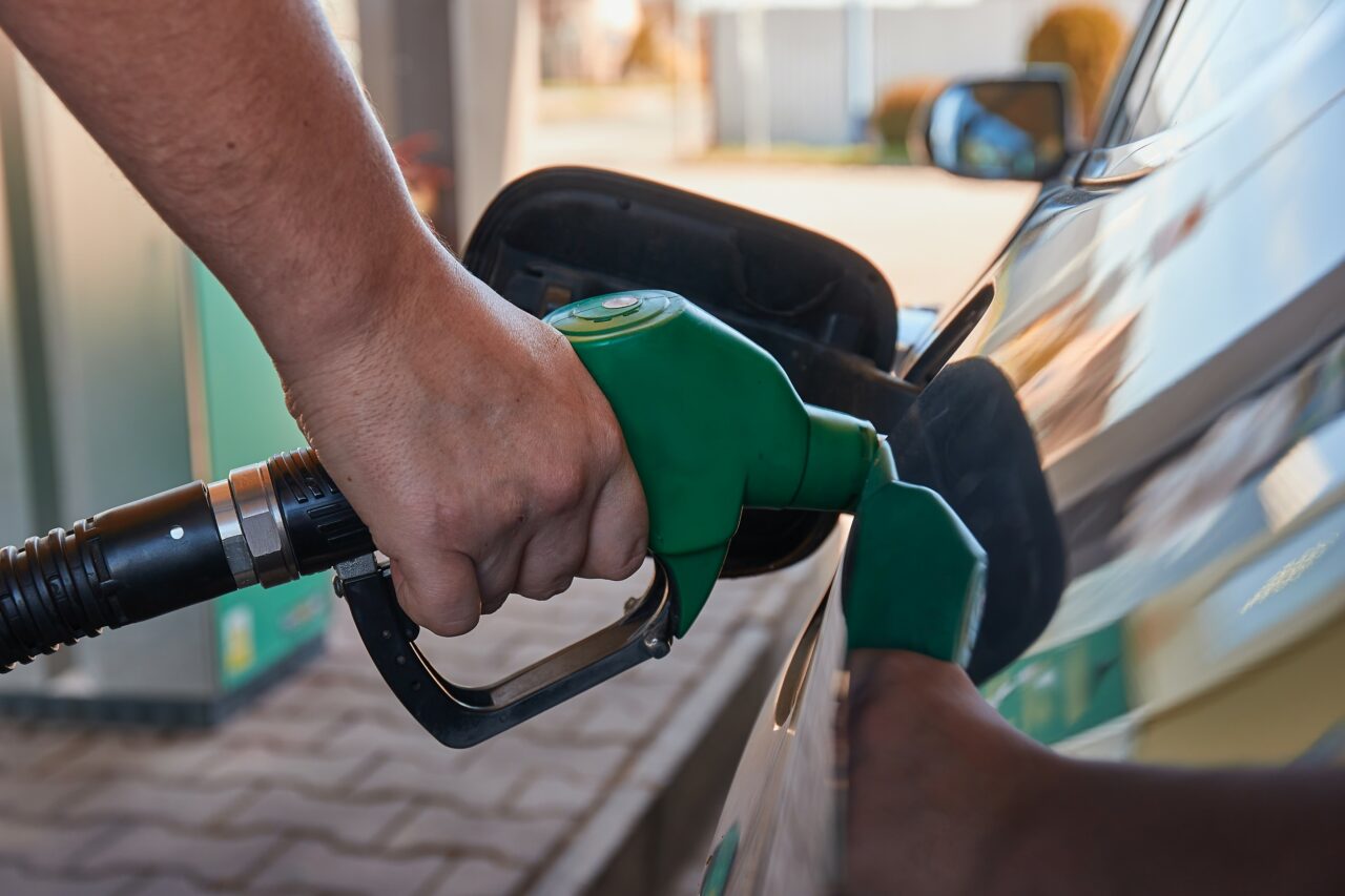Prețurile CARBURANȚI şi lubrifianţi au crescut în România cu 2,4% în august, față de august 2023. La nivelul UE, doar în Irlanda au mai fost scumpiri