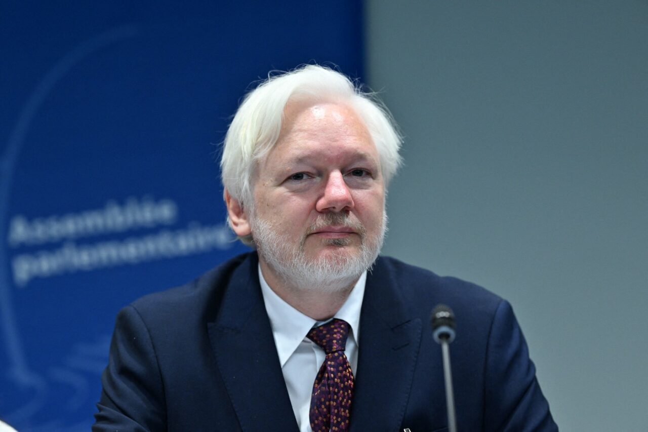 Primul discurs al lui Julian ASSANGE după eliberarea din închisoare: „A trebuit să pledez vinovat pentru că am făcut jurnalism”