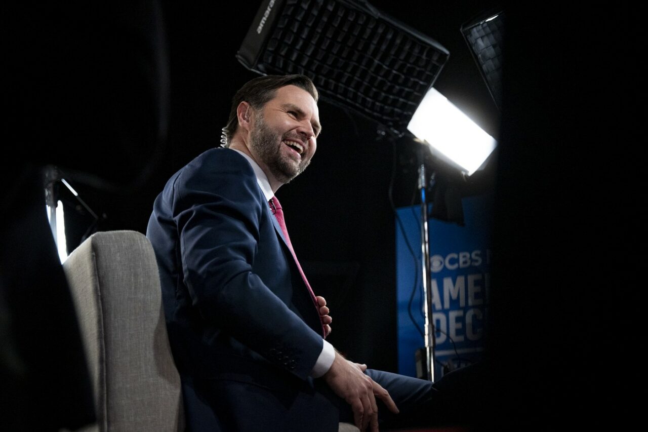 J. D. Vance: Când Zelenski va ceda mineralele și va accepta pacea cu Rusia în condițiile SUA, Trump va pune mâna pe telefon