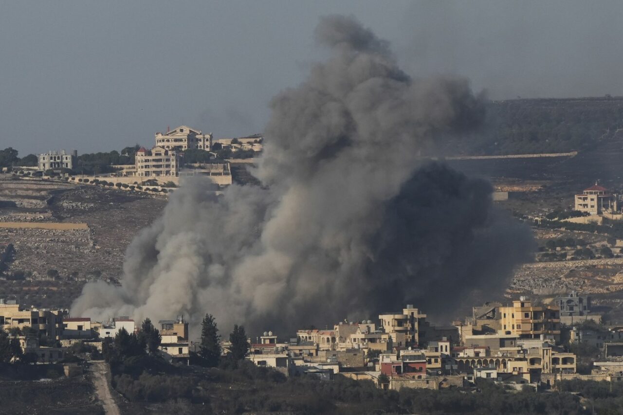 UE cere OPRIREA conflictelor din Orientul Mijlociu /Armata israeliană continuă bombardamentele și a fost implicată în confruntări cu armata libaneză