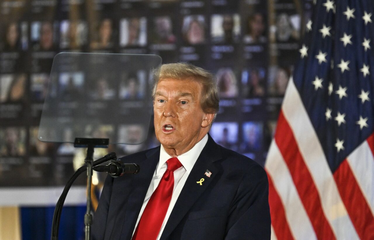 Trump: Democrații controlează vremea, au dat fondurile pentru DEZASTRE la migranți