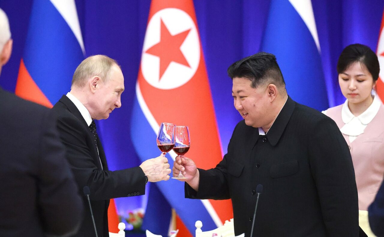 Trecerea Rubiconului. Putin și dictatorul nord-coreean Kim Jong-un joacă ALL IN în Ucraina? „O problemă foarte, foarte gravă”