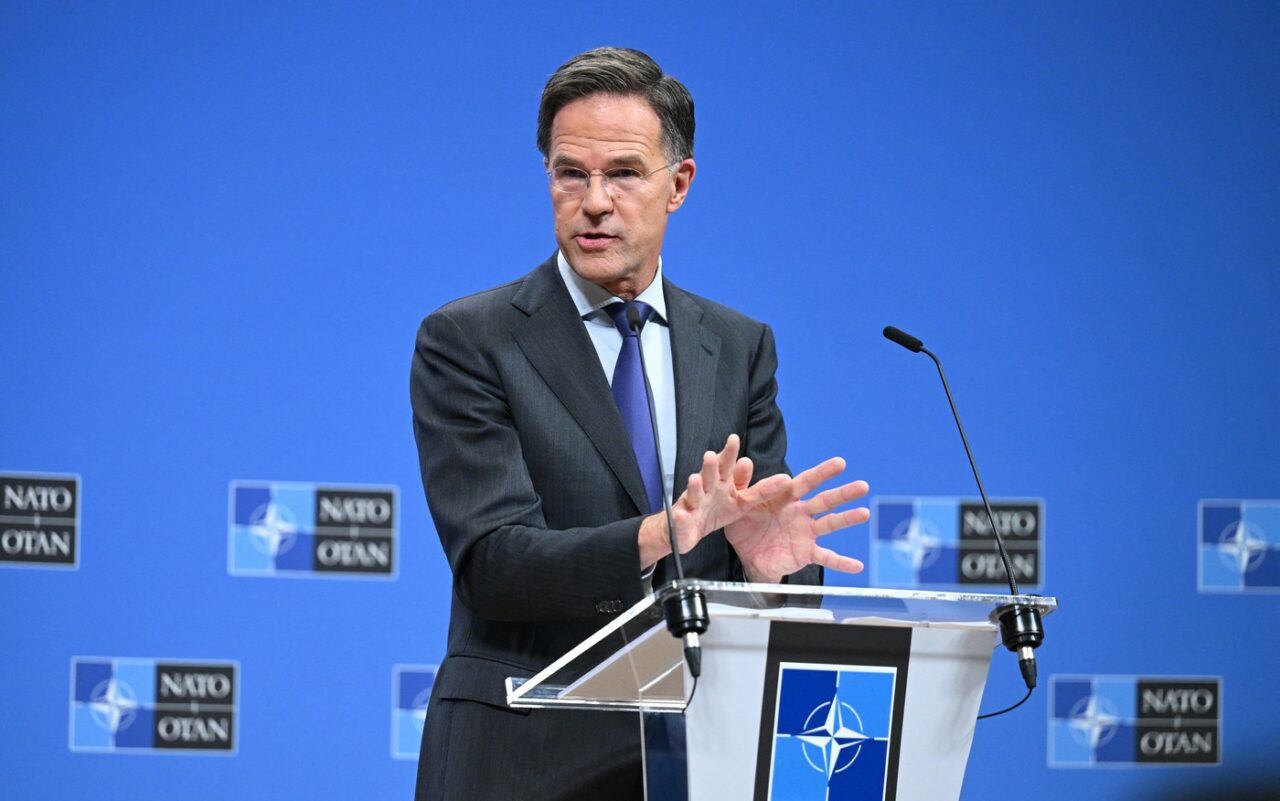 NATO avertizează că trimiterea de trupe nord-coreene pe frontul din Ucraina ar fi o „escaladare semnificativă” /Zelenski cere ajutorul Occidentului