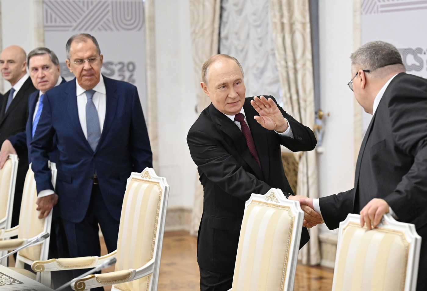 PUTIN contestă, la summitul BRICS, ordinea economică occidentală /Președintele Rusiei vrea un sistem financiar alternativ