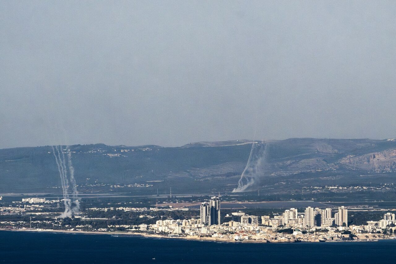 Hezbollah a lansat peste 100 de rachete în ISRAEL /Patru militari israelieni au fost uciși în Liban