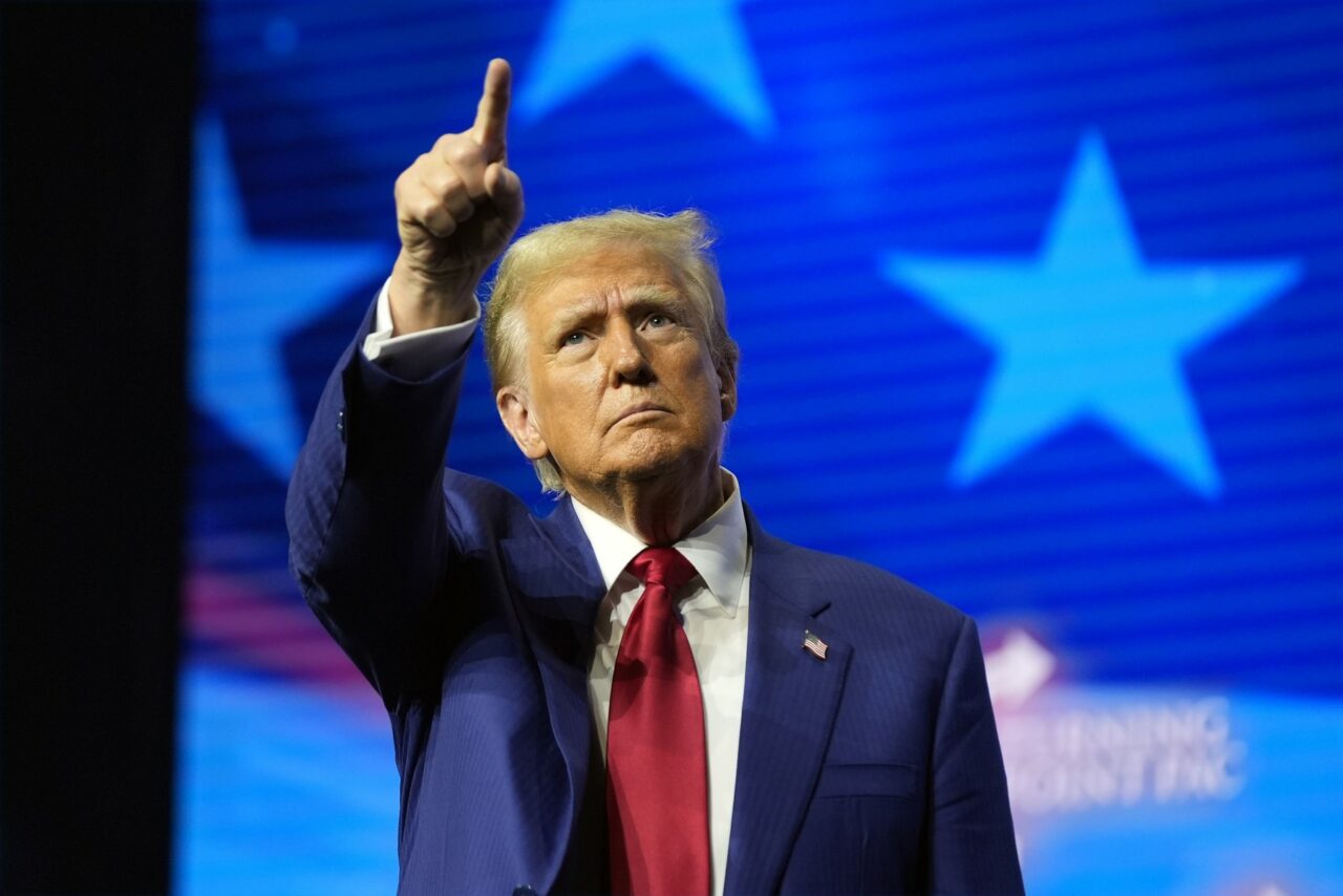 Donald Trump a declarat că, dacă este ales președinte, îl va concedia pe procurorul federal care îl investighează