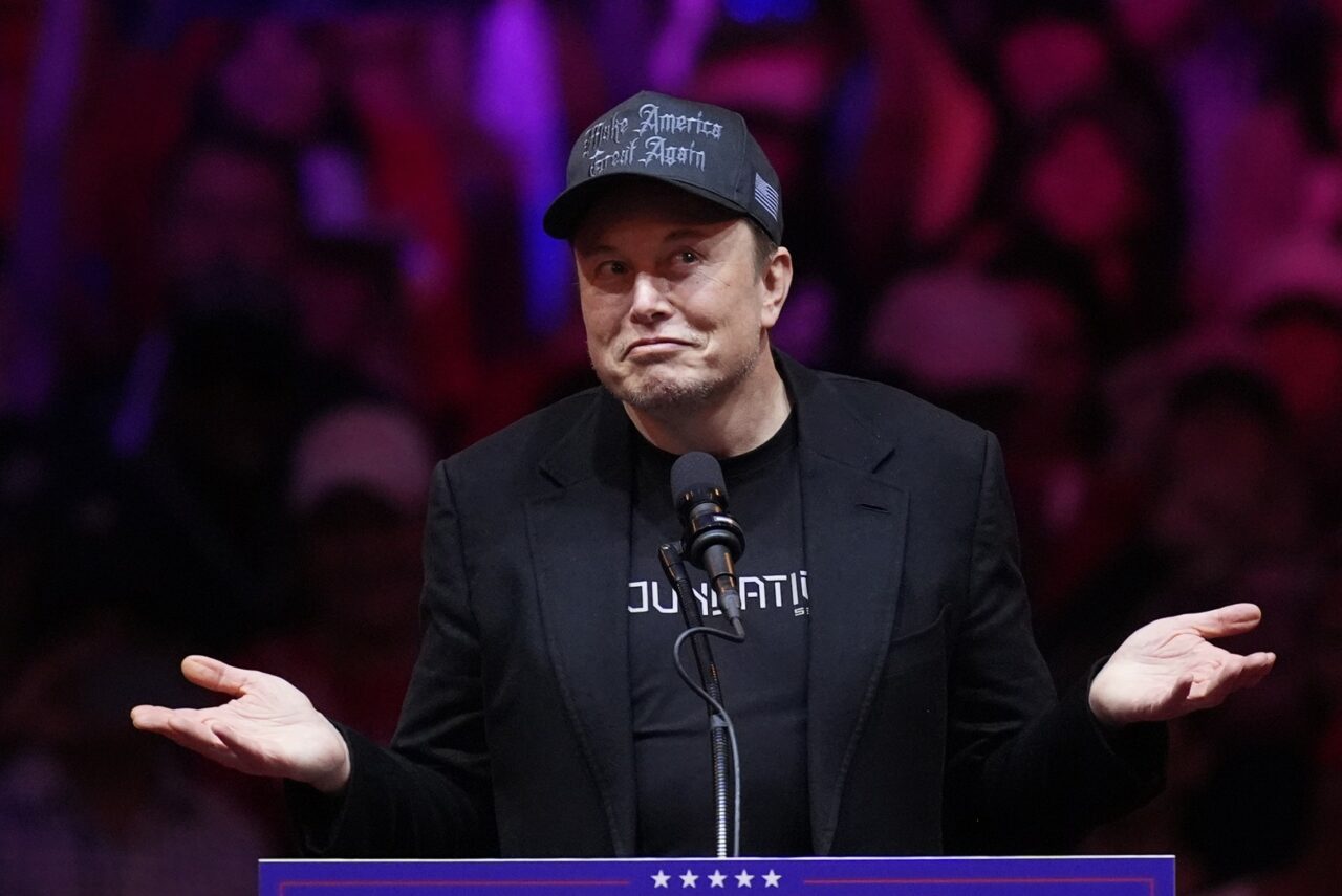 Joe Biden, replică USTURĂTOARE la remarcile lui Elon Musk despre imigranți: “Un ipocrit, a muncit ILEGAL când a venit în America”