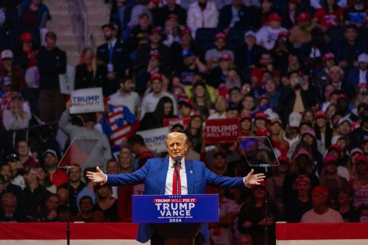 Reacții puternice în Puerto Rico după mitingul de campanie al lui Trump. Liderul republicanilor din teritoriu îl AVERTIZEAZĂ pe fostul președinte