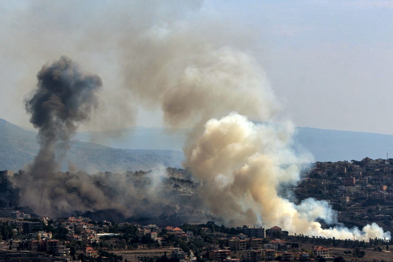 Hezbollah a lansat zeci de RACHETE spre nordul Israelului /Cel puțin cinci civili au fost uciși