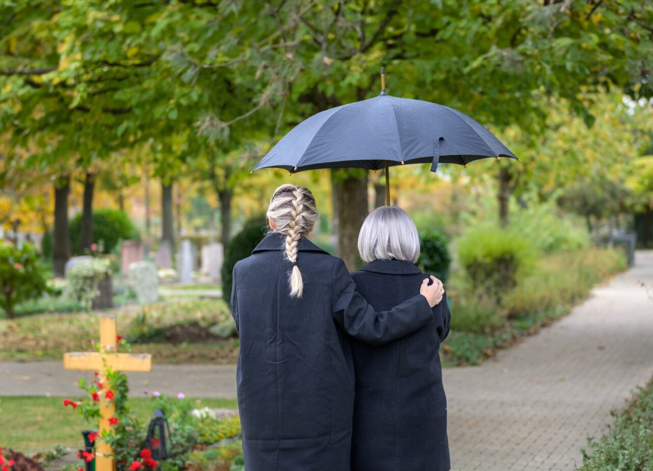 Pentru prima dată în ultimii 30 ani, speranța de viață scade la nivel global. Care sunt CAUZELE