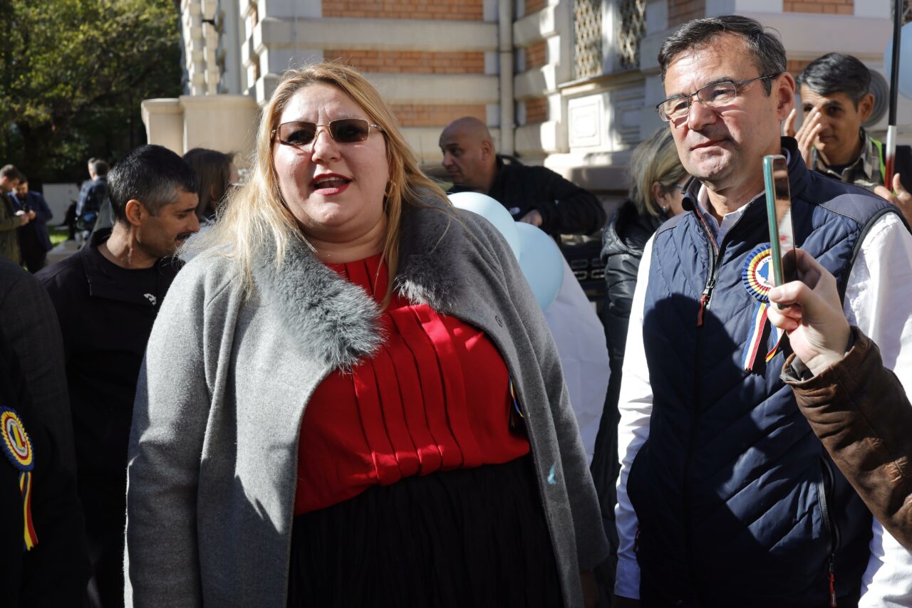 Diana Șoșoacă poate CANDIDA la Senat. Tribunalul București a respins contestația depusă de Amalia Bellantoni
