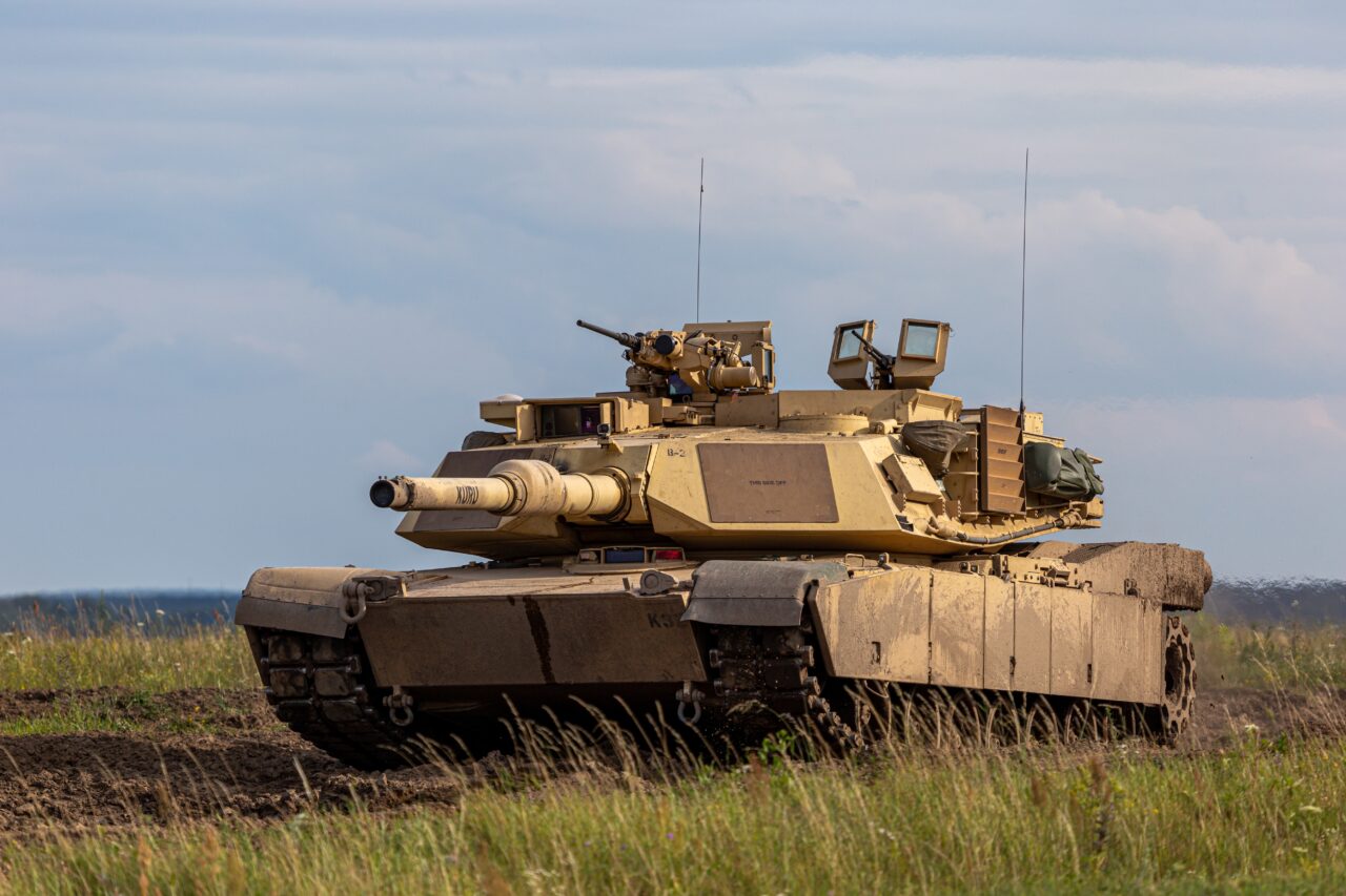 Cu un tanc M1A1 Abrams, ucrainenii le cauzează rușilor pierderi mari în regiunea Kursk