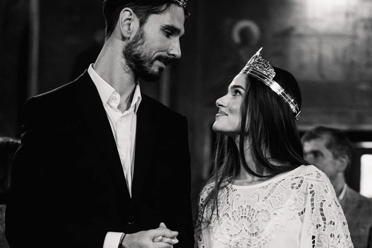 Ireal cât a costat rochia de mireasă a lui Theo Rose. ”Ce modestă ești”