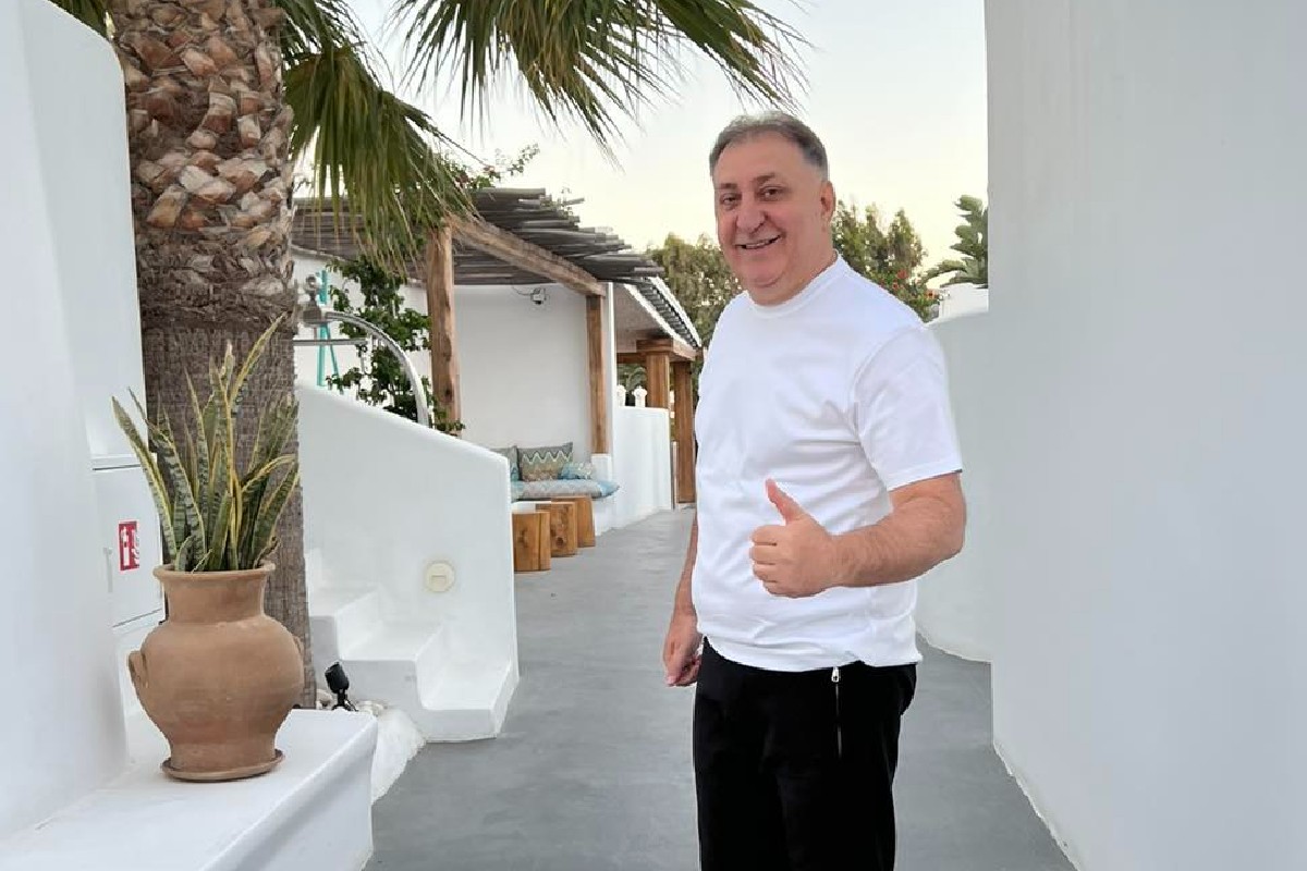 Suma uriașă pe care trebuie s-o scoți din buzunar, ca să-ți cânte Vali Vijelie. Ce tarif percepe artistul pentru o oră jumate