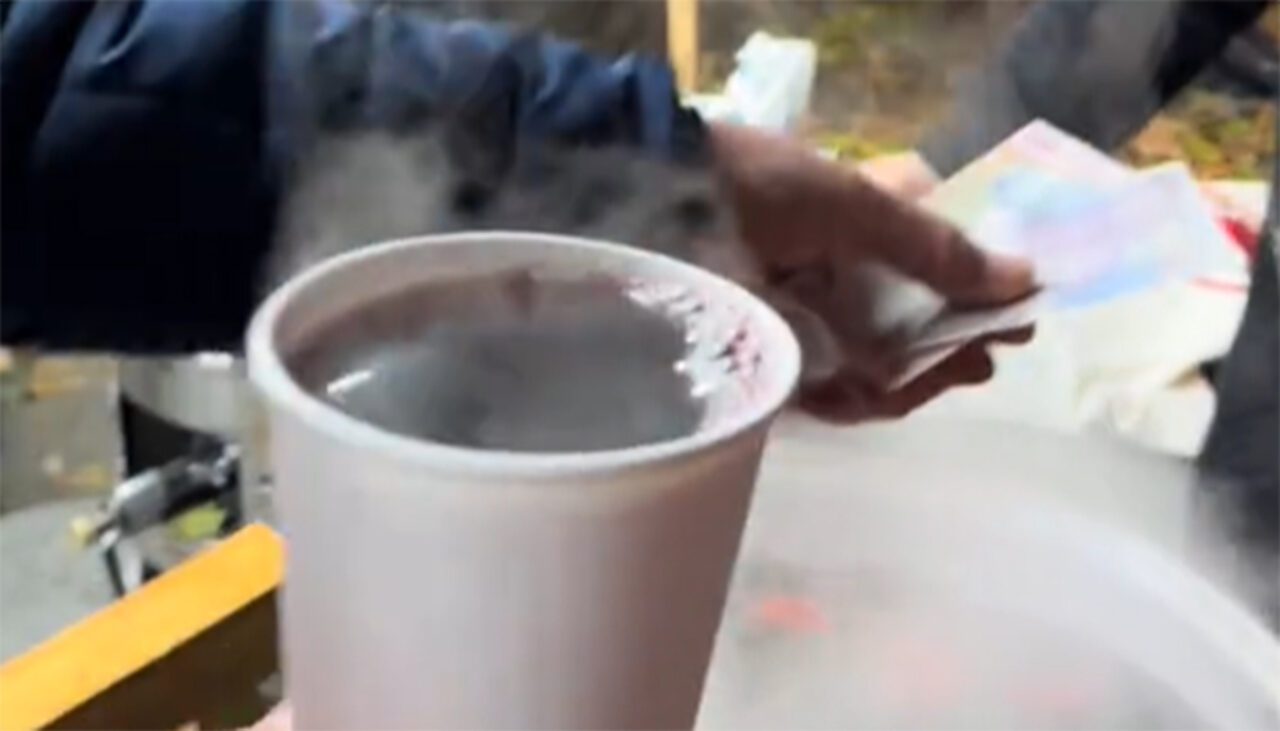 Cluju-i fruncea la prețuri! Cât costă un pahar cu „vin cald” la Târgul de Crăciun din Cluj-Napoca