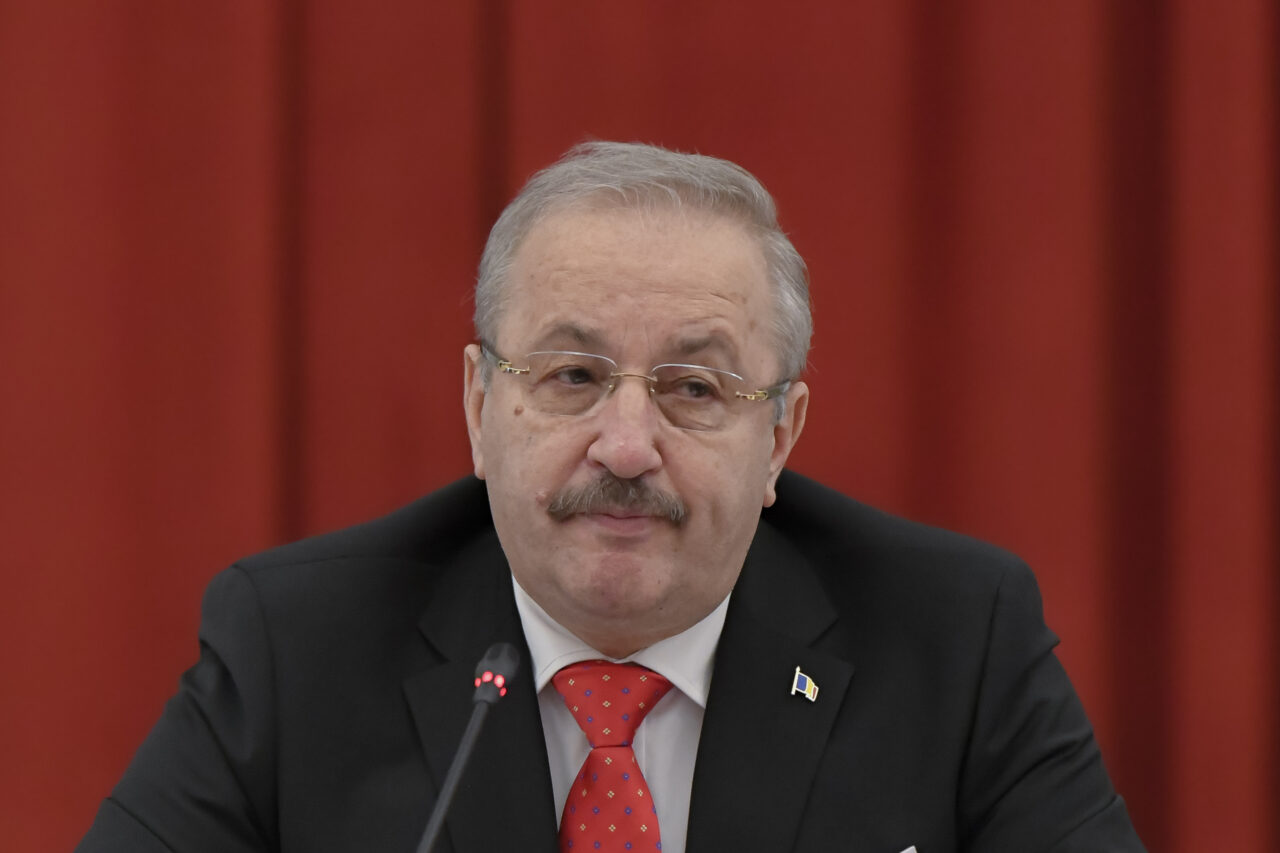 Vasile Dîncu: „Serviciile secrete ar trebui să ne spună dacă Simion e sau nu SPION rus / Eu aș vrea ca Nicolae Ciucă să intre în turul II”