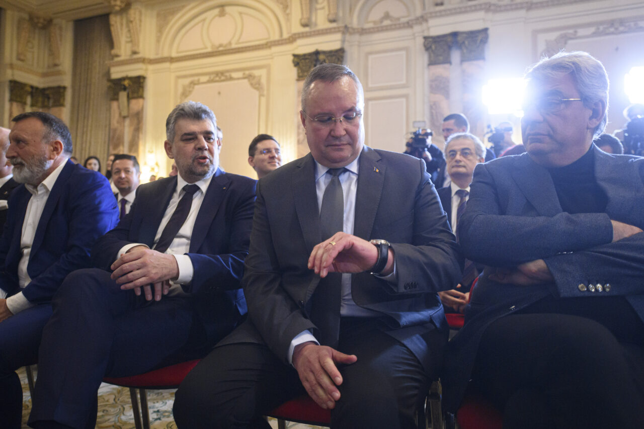 Mihai Tudose, IRONII tăioase la adresa lui Nicolae Ciucă: „Sfinții consultanți și scriitori! Miracolul scrisului de pe Facebook”