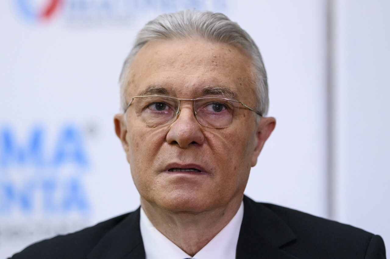Cristian DIACONESCU, la ieșirea de la secția de votare: Un vot pentru o Românie respectată. Avem nevoie de oameni profesioniști care să ne reprezinte