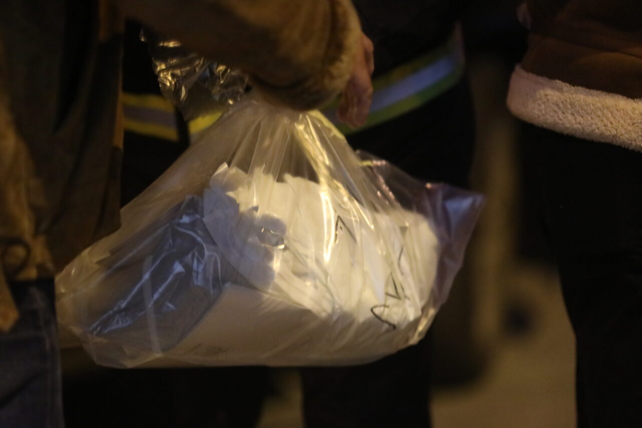 Renumărarea voturilor la PREZIDENȚIALE: Un membru al BEJ Cluj a sunat la 112 pentru a reclama saci cu voturi nesigilați / Poliţia a deschis o anchetă