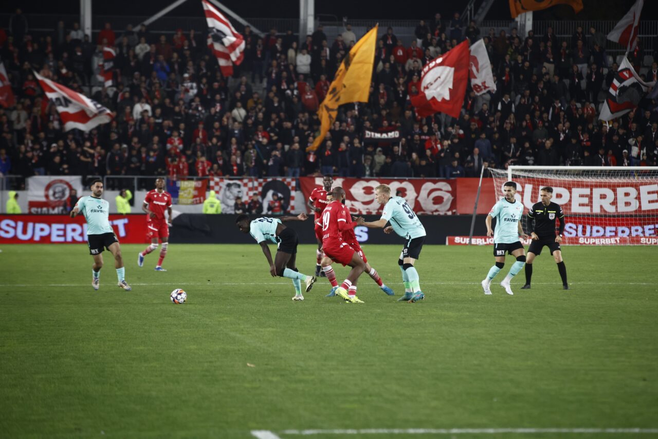 Dinamo l-a ÎNVINS pe Mircea Rednic! Ce a declarat antrenorul de la UTA