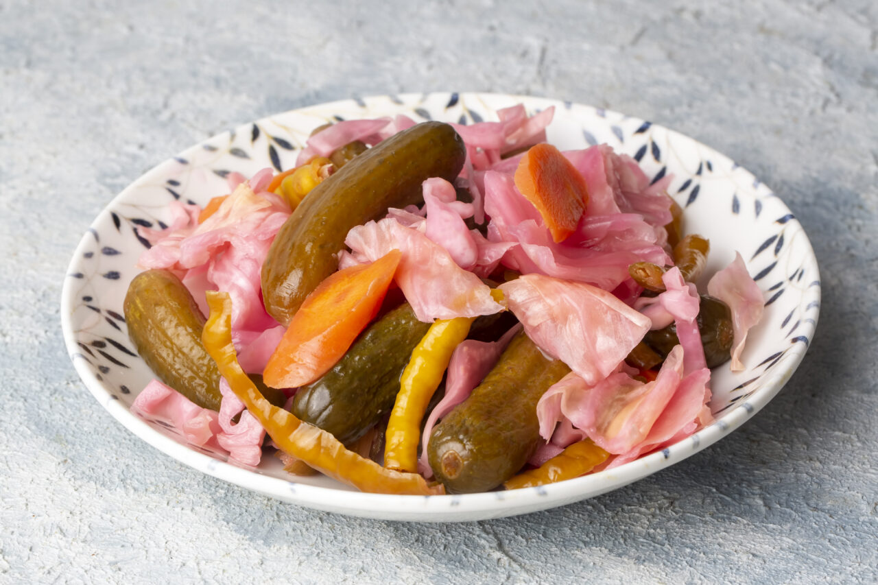 Rețetă mănăstirească de mâncărică de murături cu doar 6 ingrediente. Preparatul pe care să îl consumi în Postul Crăciunului