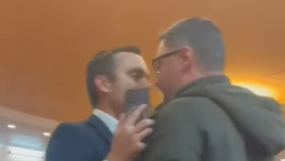 Acuzații de corupție / Allen Coliban, fostul primar al Brașovului, la un pas de BĂTAIE cu deputatul AUR Dan Tănasă