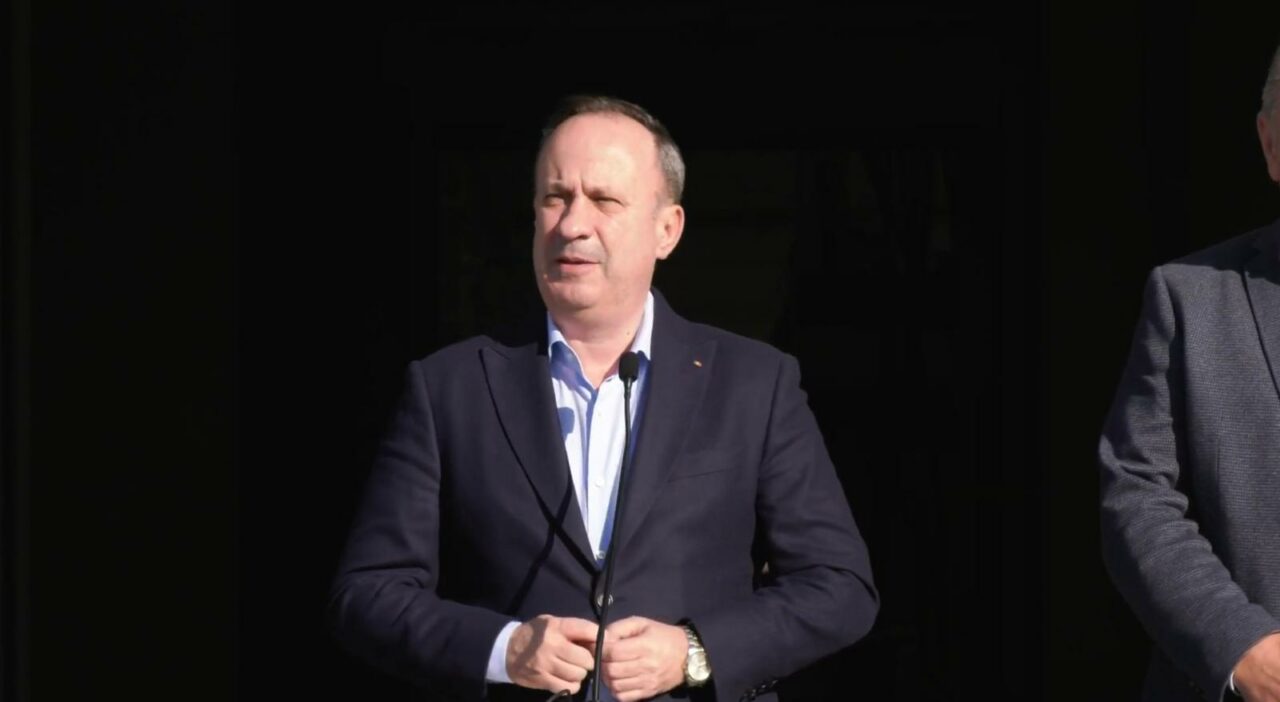 Adrian Câciu, la inaugurarea unei noi fabrici din Bistrița: Totul se bazează pe PARTENERIAT – autoritate locală, centrală și sectorul privat