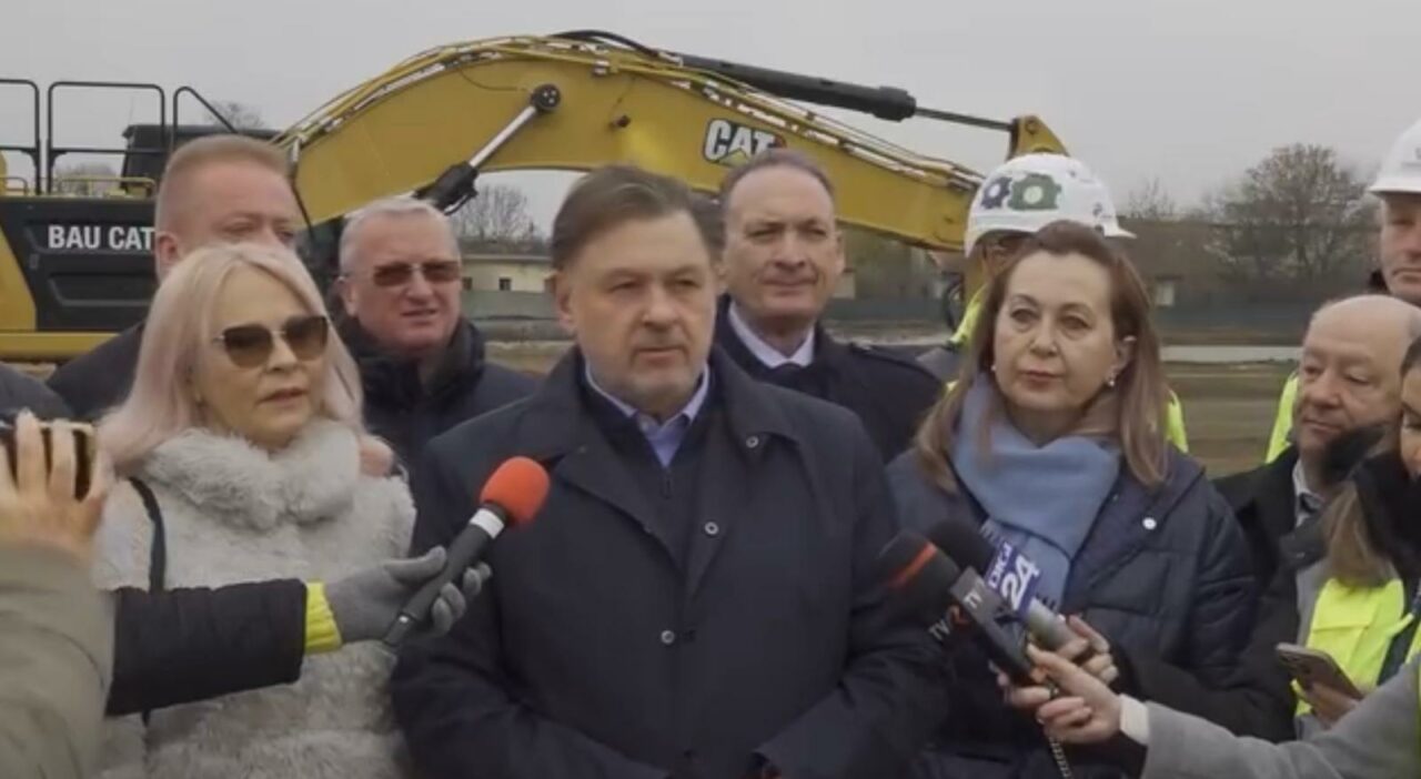 Spitalul Regional din Cluj intră în line dreaptă/ Alexandru Rafila: Spitalul dispunde de circa 850 de paturi, din care peste 100 sunt pentru ATI