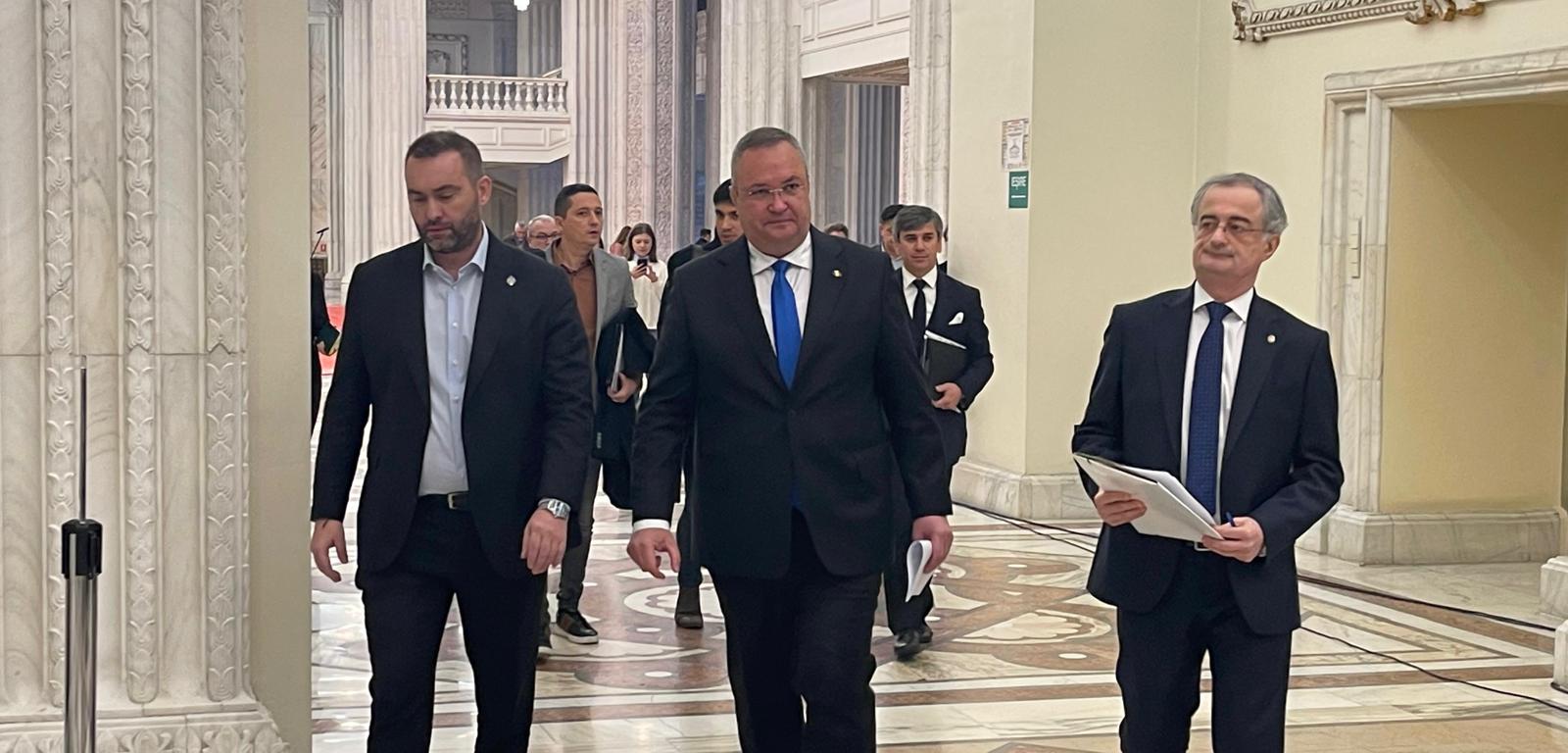 Ciucă dezvăluie detalii despre conversația cu Băsescu: "Nu mă votează"