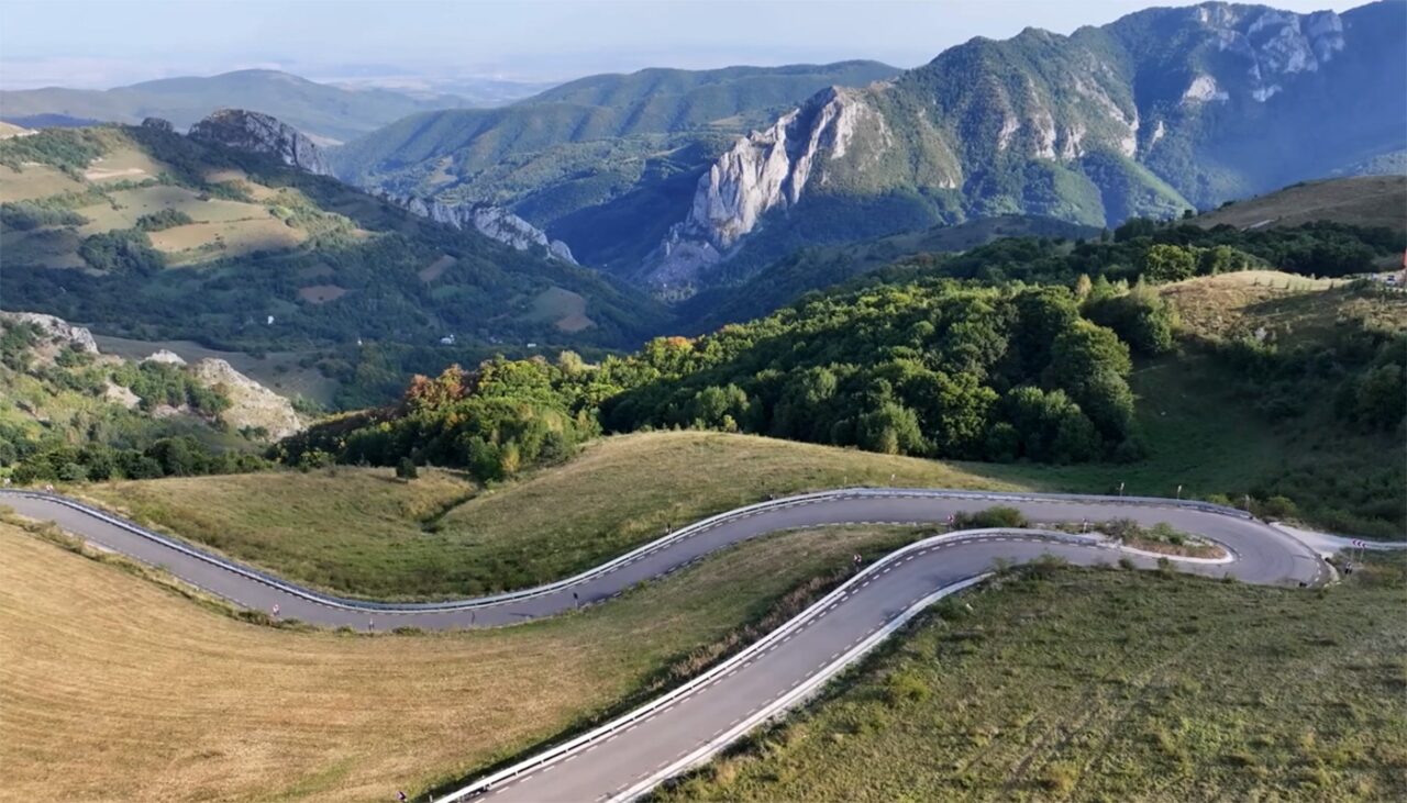 Șoseaua nouă din România considerată de mulți mai spectaculoasă decât Transalpina și Transfăgărășan