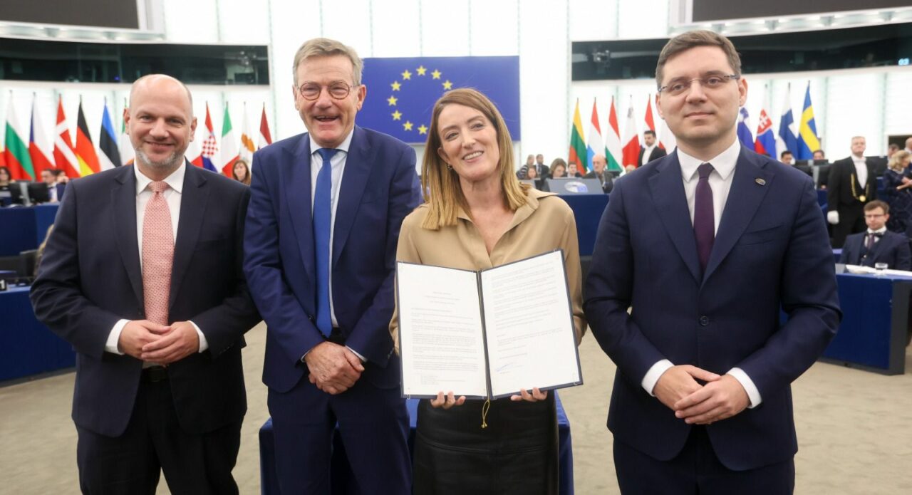 P.E. adoptă bugetul pe 2025 negociat de Victor NEGRESCU. „Am reușit! Si nu a fost deloc uşor”