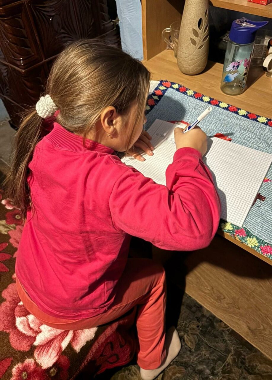 Sprijinim educația și contribuim la reducerea abandonului școlar – o nouă CAMPANIE lansată de Fundația Carmistin