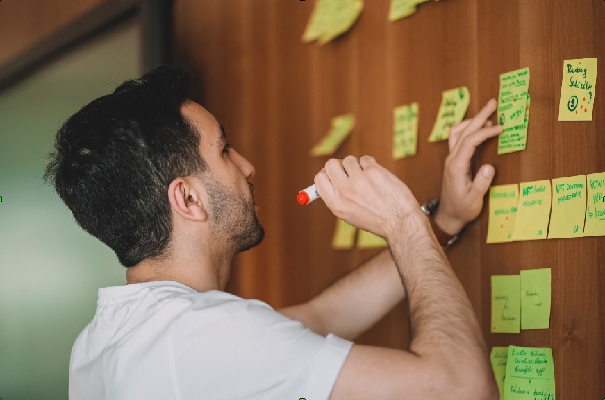 7 activități INEDITE pe care să le încerci atunci când nu mai știi ce să faci după programul la birou (P)