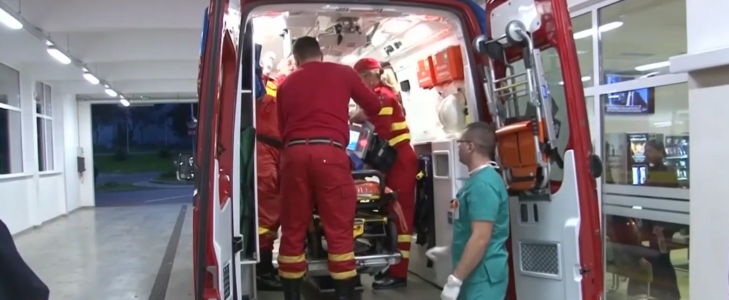 Un adolescent de 14 din Suceava si a riscat viața pentru un selfie pe tren. Acum este în COMĂ la spital