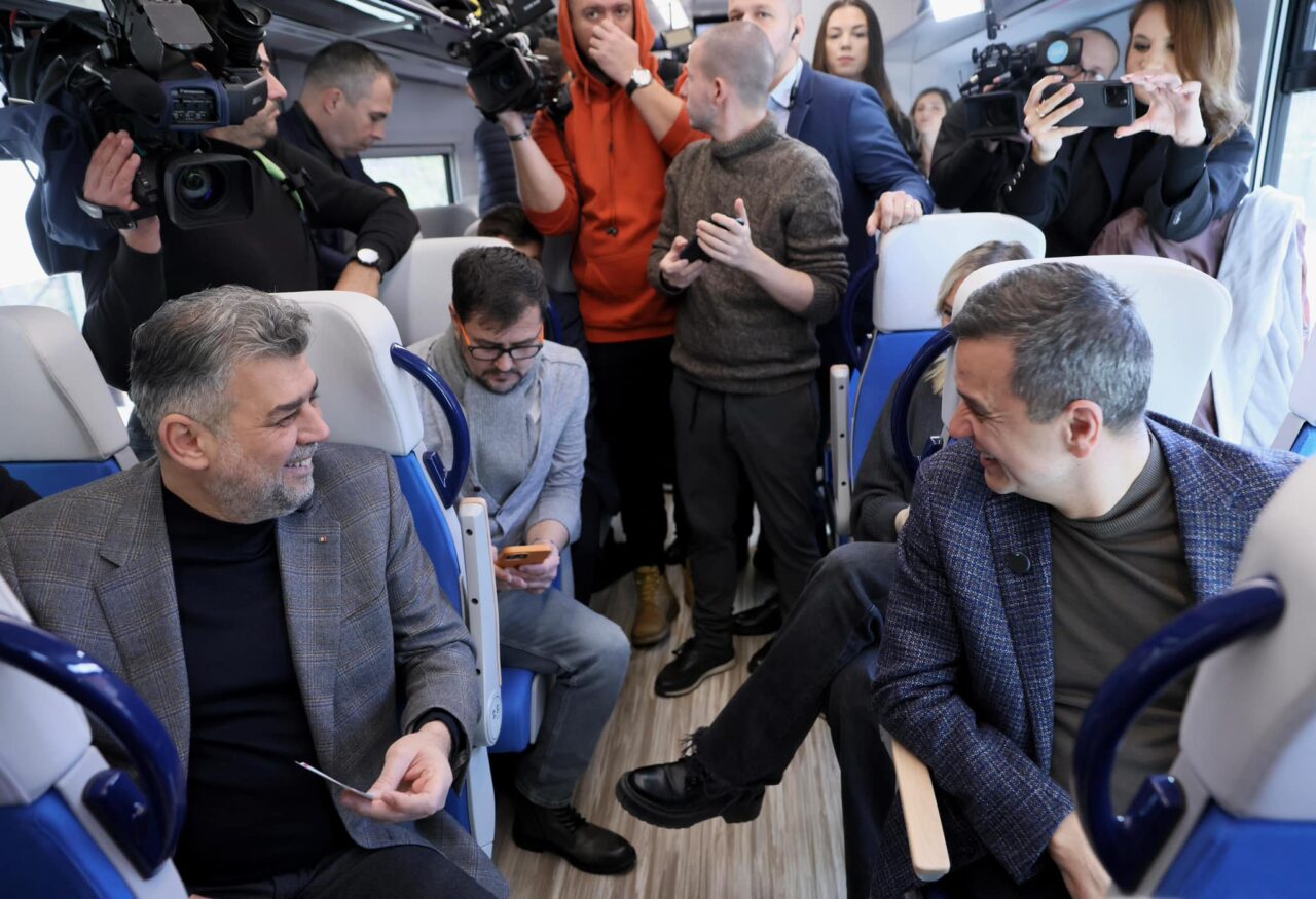 Sorin Grindeanu: „PRIMUL tren nou achiziționat în ultimii 22 de ani circulă de astăzi pe ruta București-Brașov”