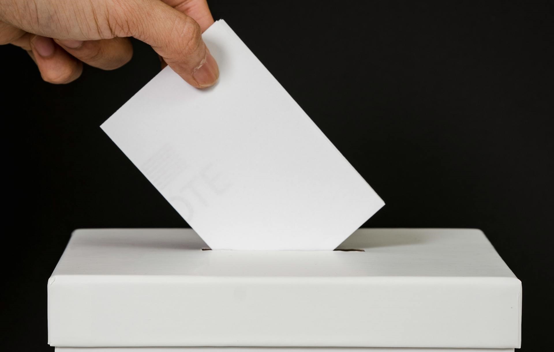 Fraudă electorală: Dosar penal pentru votul unei femei fără cetățenie