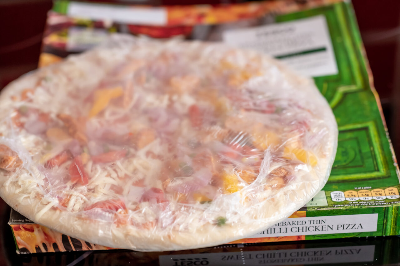 Avertismentul unui medic pentru sănătatea cardiovasculară: Pericolele ascunse în PIZZA, cartofii congelați și crochetele de pește