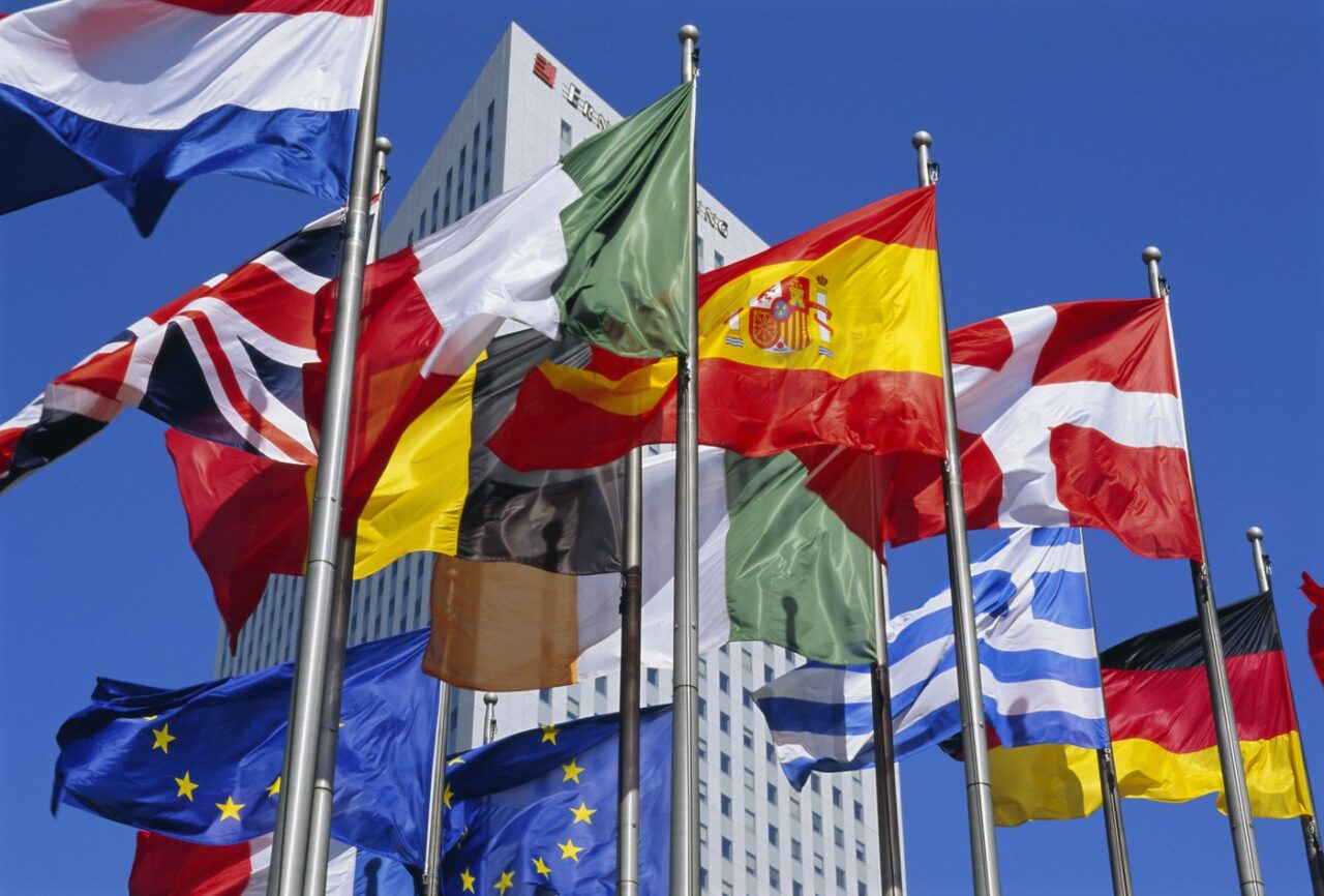 UE condamnă ATACURILE asupra suporterilor israelieni în Amsterdam /Baerbock: „Imagini terifiante și rușinoase pentru întreaga Europă”