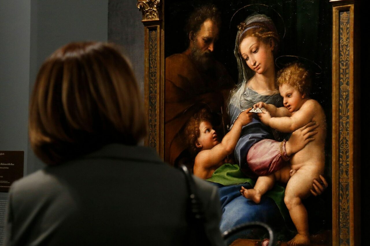 Inteligența artificială dezvăluie un detaliu ASCUNS în pictura lui Rafael – „Madonna della Rosa”