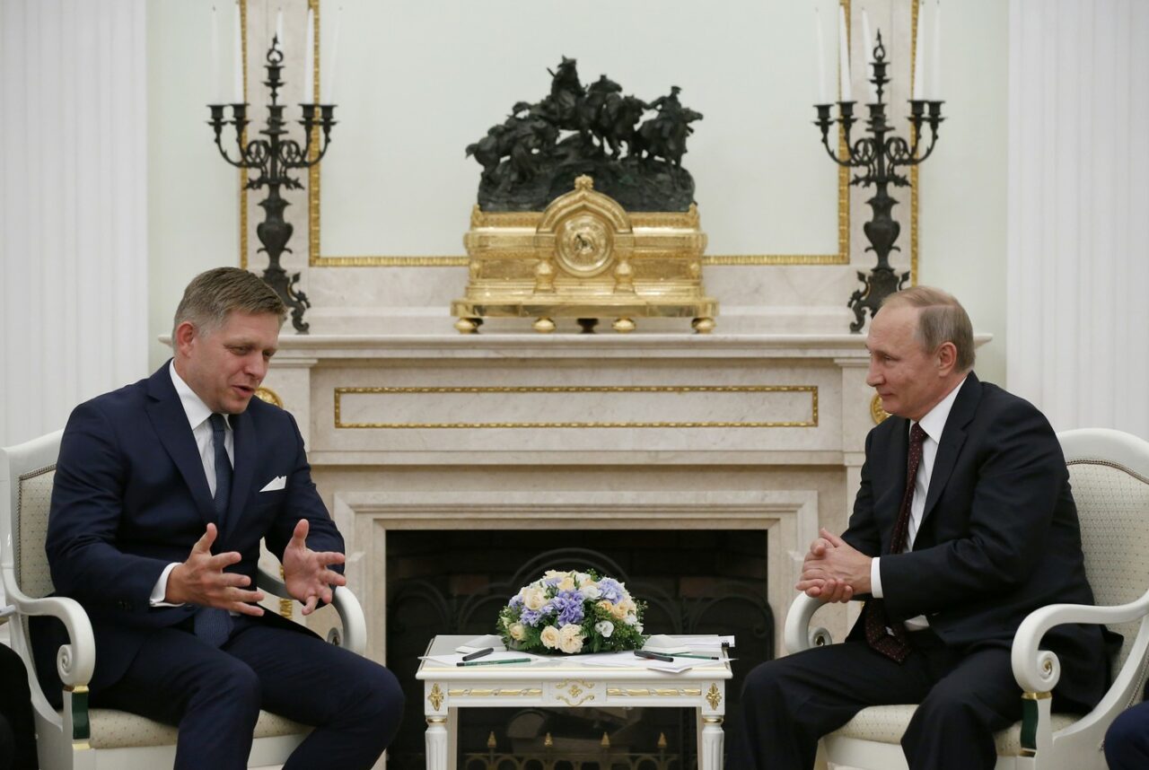 Robert Fico sfidează Occidentul: premierul Slovaciei, țară membră UE și NATO, a mers la Moscova și s-a întâlnit cu Vladimir Putin!