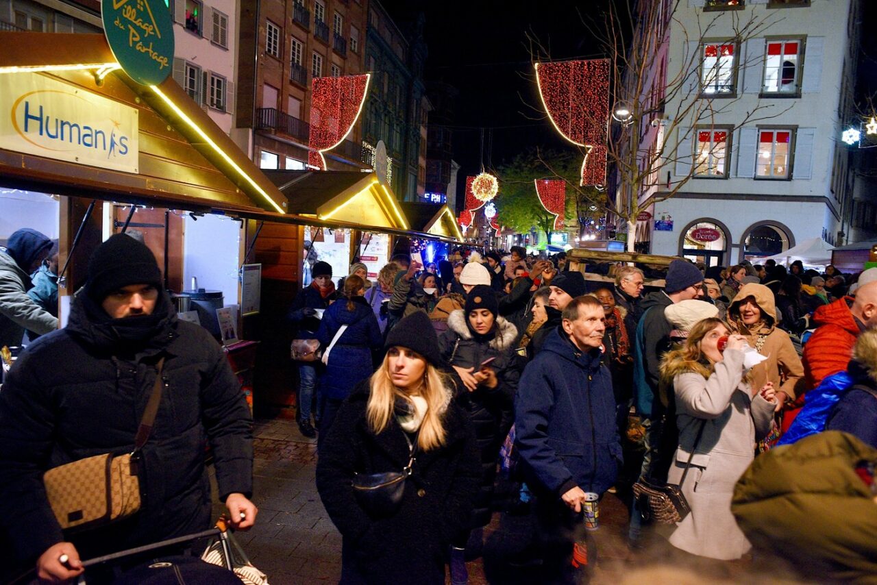 Românii din DIASPORA recreează magia Crăciunului și organizează târguri tradiționale în Germania, Marea Britanie și Irlanda